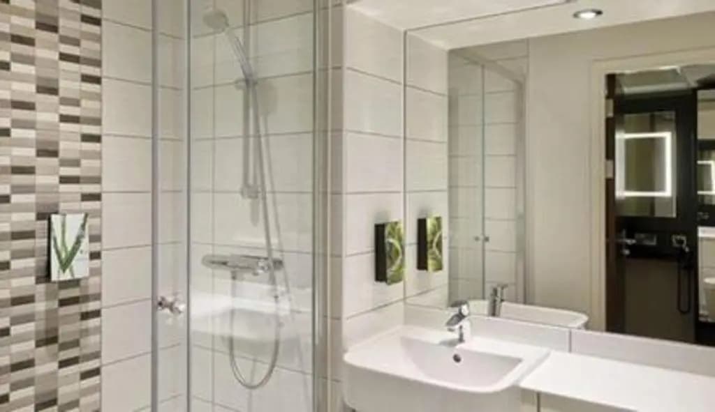 Premier Inn London Barking - photo 24