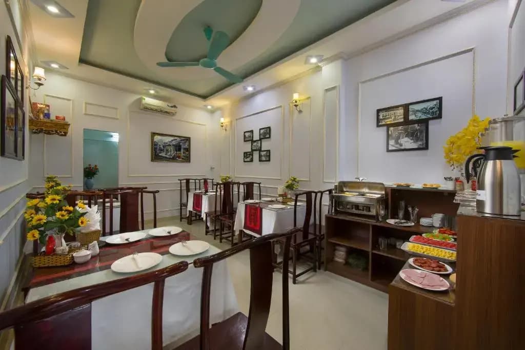 Camel City Hotel - photo 19