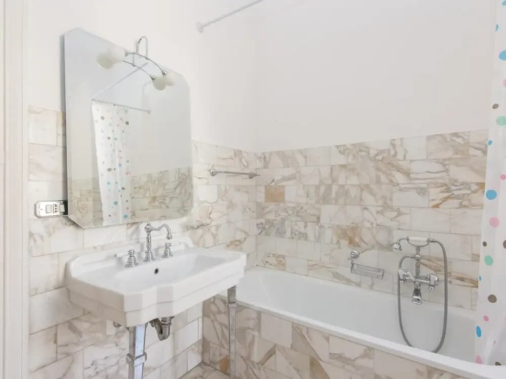 RSH Vatican Elegant Apartment - photo 11