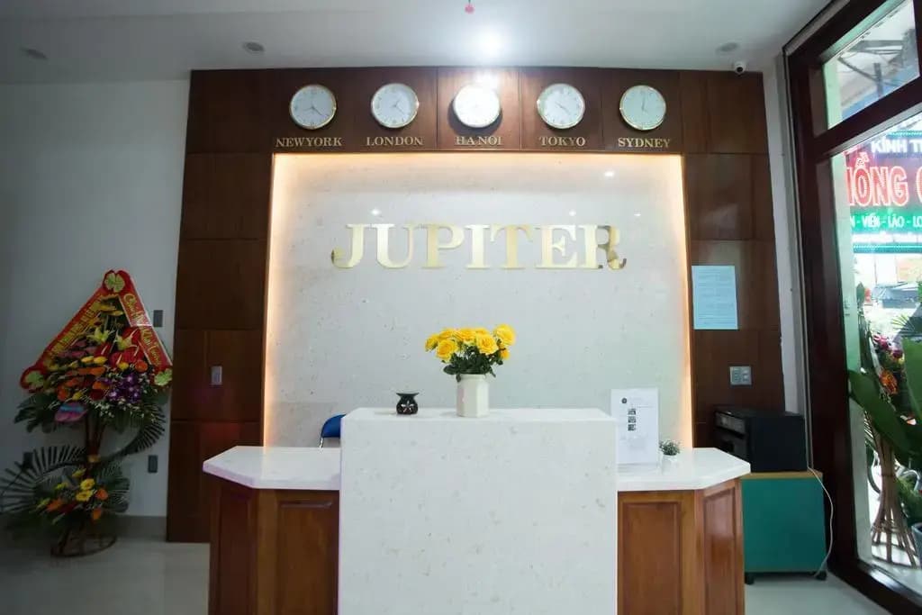 Jupiter Hotel - photo 8