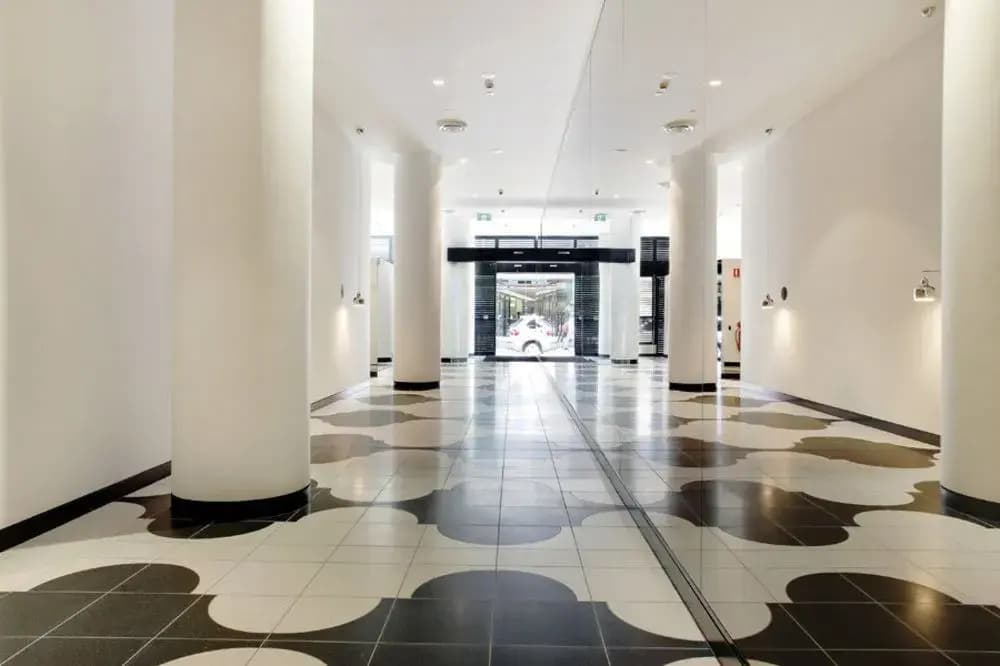 Corporate Keys - Lilli Apartments - photo 10
