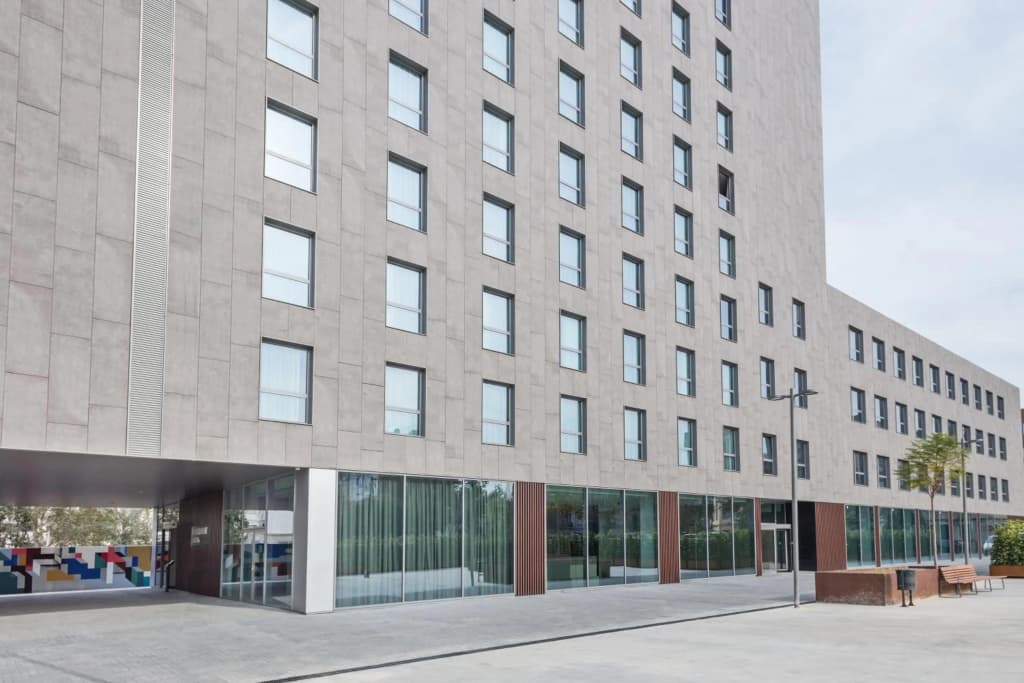 Hotel Acta Voraport - photo 1