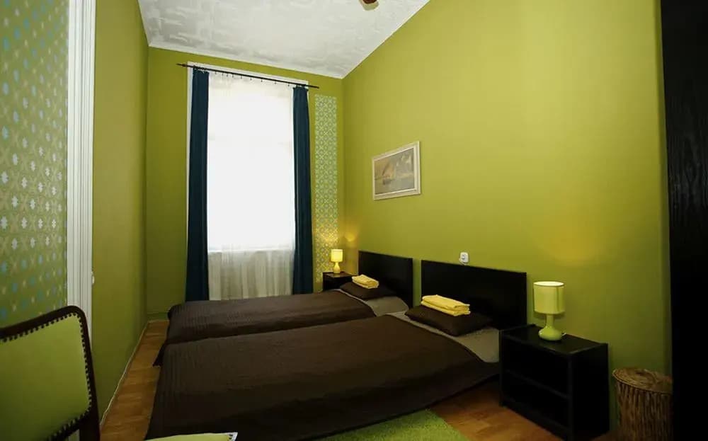 Chic Tarragon Apartments - photo 4