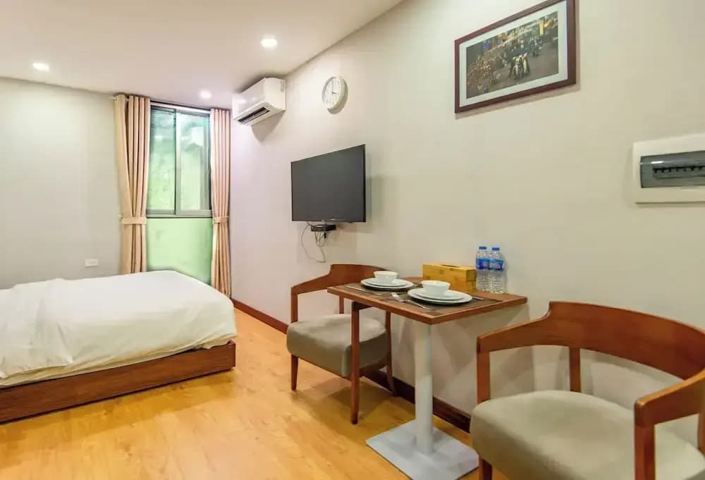 Moon West Lake Residence - photo 2