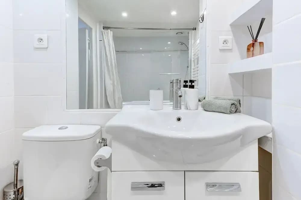Modern 1BR For 4 By Centre Pompidou - photo 5