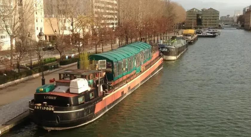 Bed  Breakfast Rotonde Canal De LOurcq - photo 10
