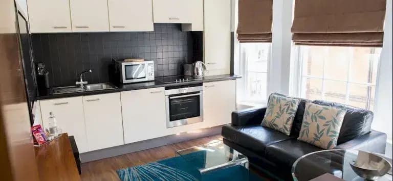MiNC Mayfair Court - photo 11