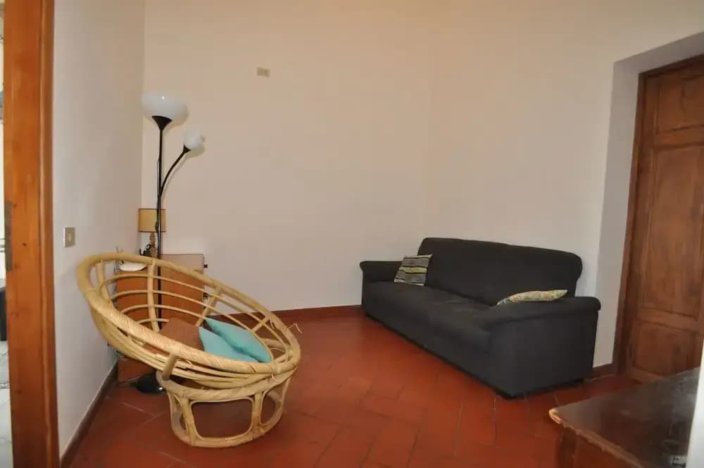 A Few Steps To Independence Square Delightful 3BD - photo 10