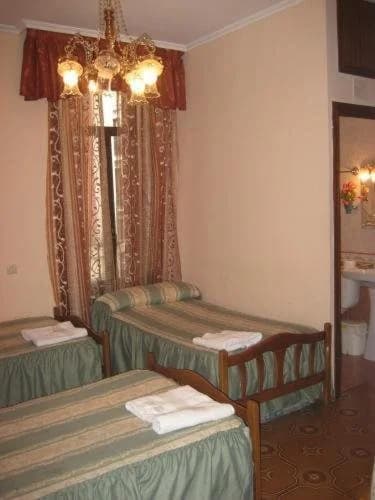 Conchita II Hostal - photo 4