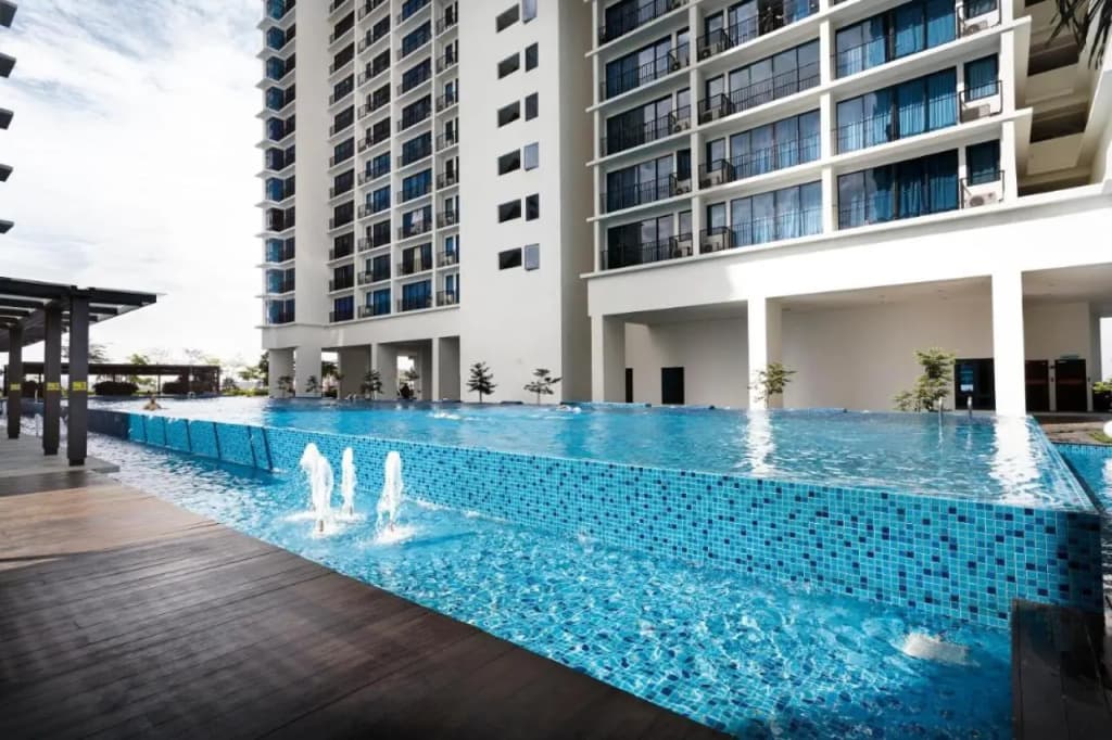 ECOZY SUITE 3 - Trefoil Setia Alam - photo 1