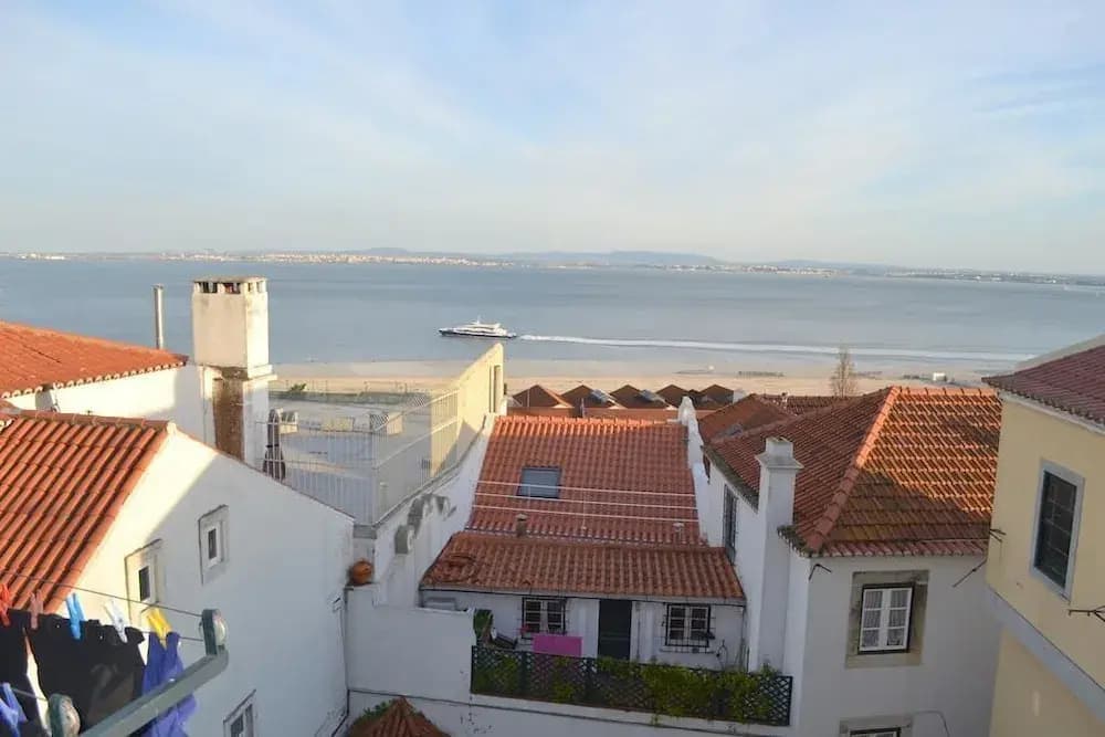 RH Vigário 2 Alfama View Apartment - photo 8