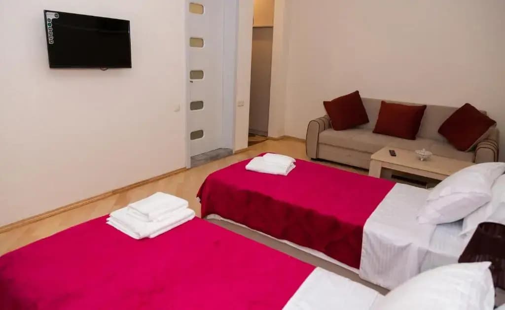Holiday Rooms - main photo