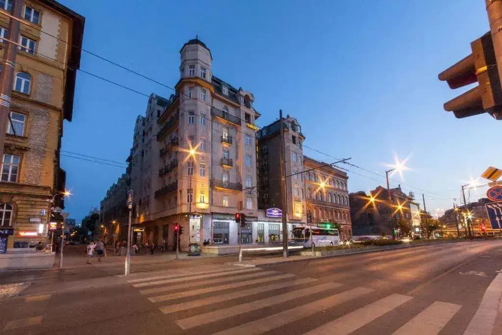 East City Hotel - photo 24