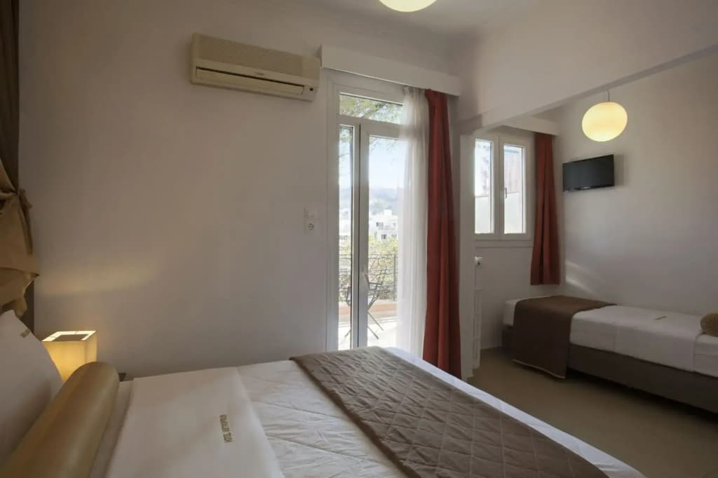 Metropolis Hotel - photo 5