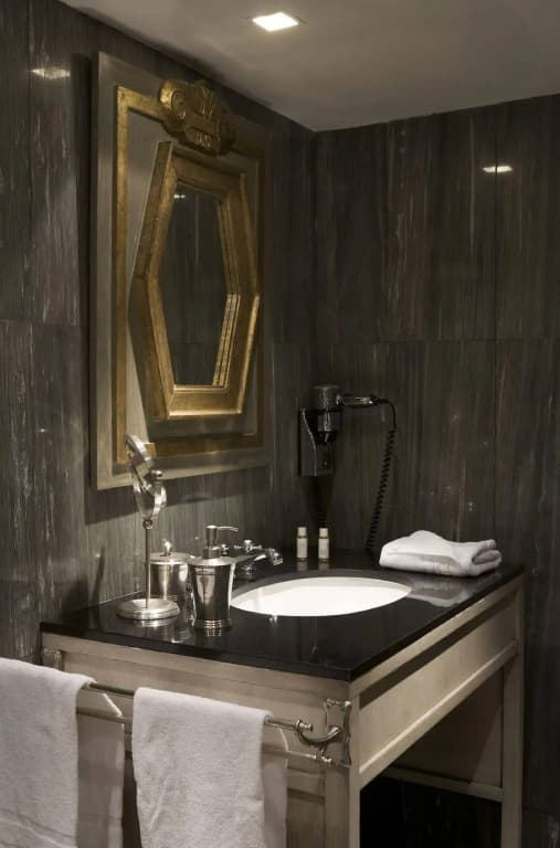 Hôtel Chateaubriand Champs Elysées - photo 10