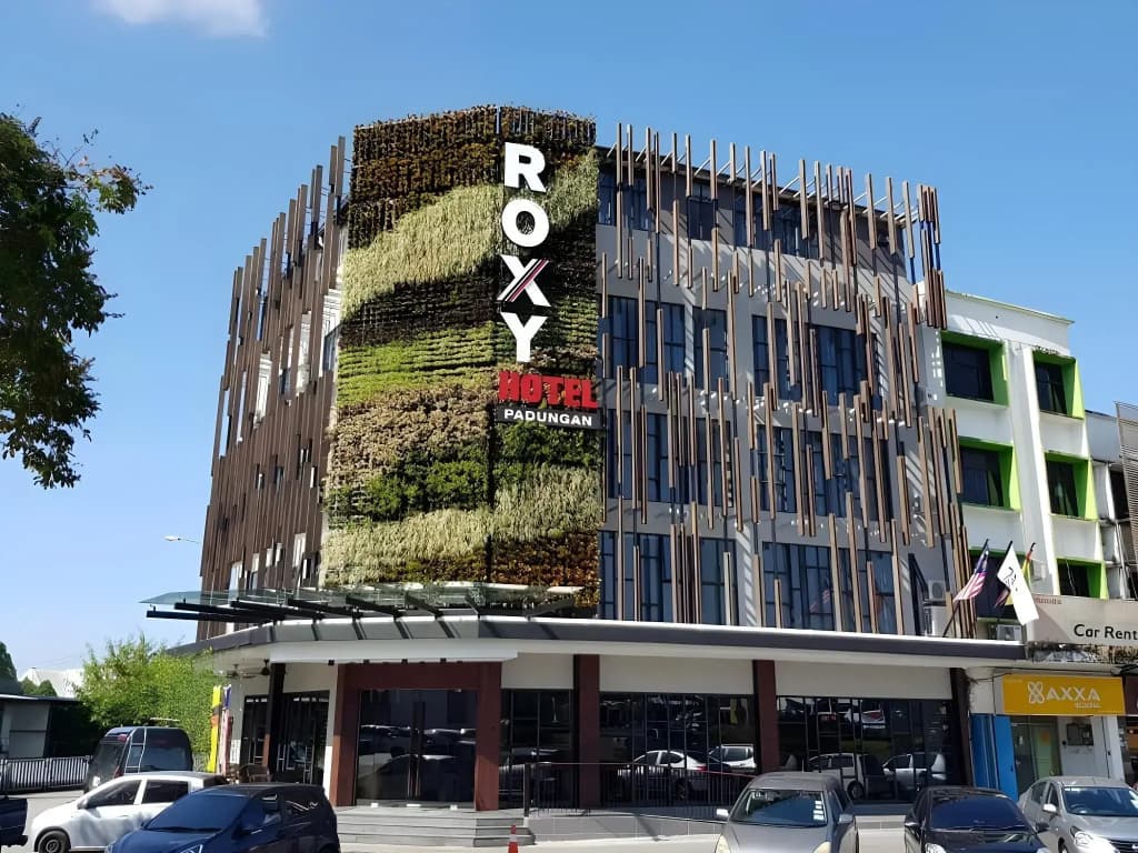 Roxy Hotel Padungan - photo 14