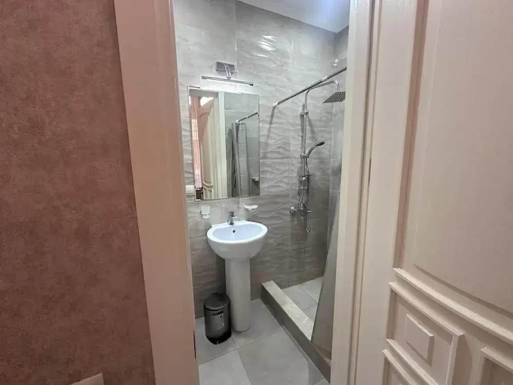 Silver 44 Hotel - photo 10