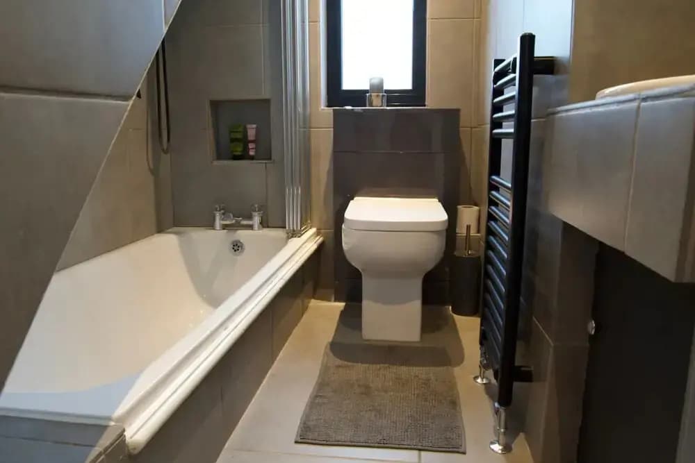 Elegant 2 Bed Close to Chatsworth Road - photo 8