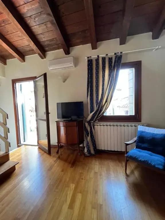 Romantic Rialto Apartment - photo 5