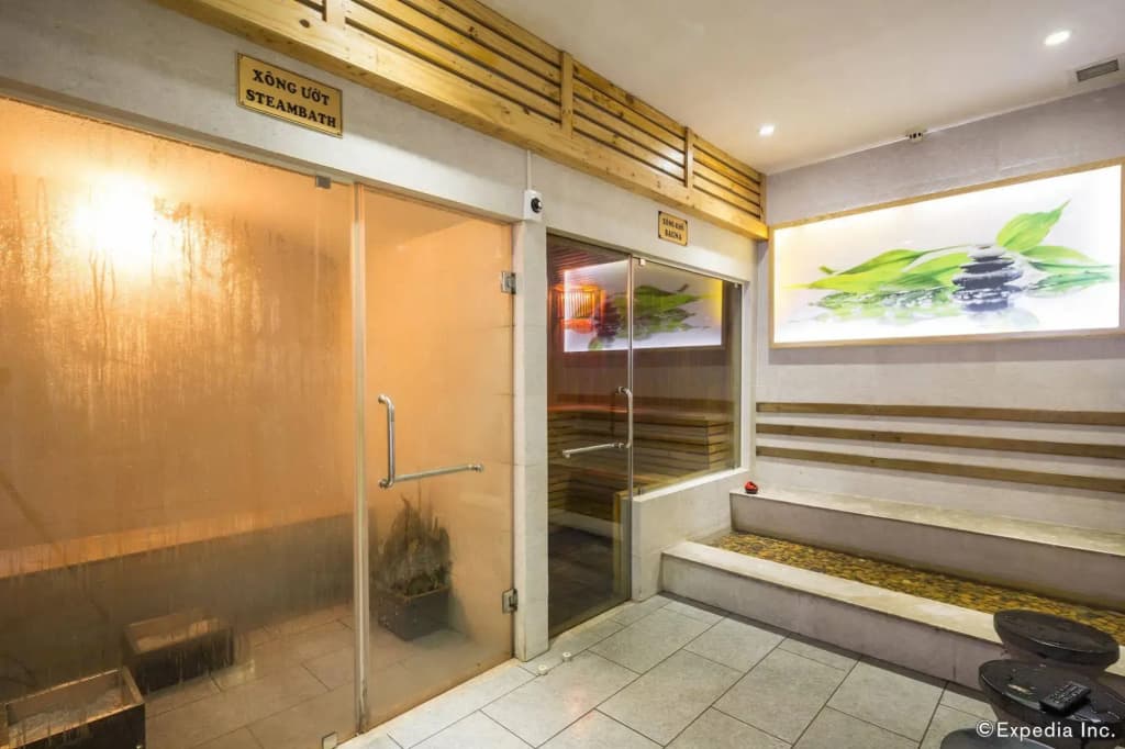 Cosmopolitan Hotel - photo 1