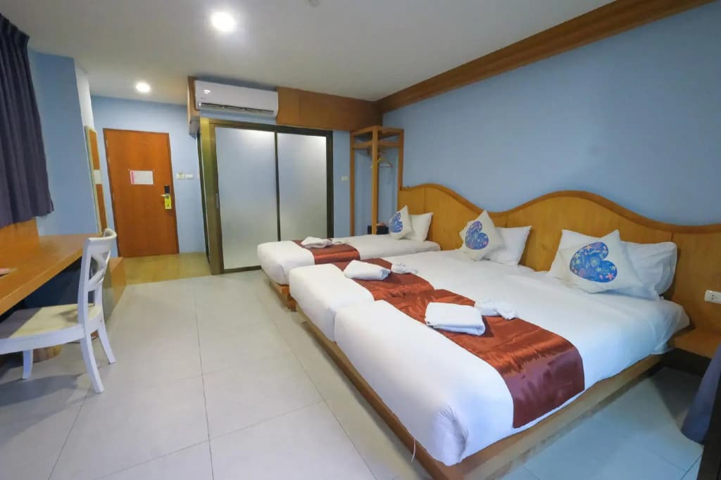 ROYAL PINEAPPLE HOTEL | A Welcome to Wealth and Good Fortune - photo 2