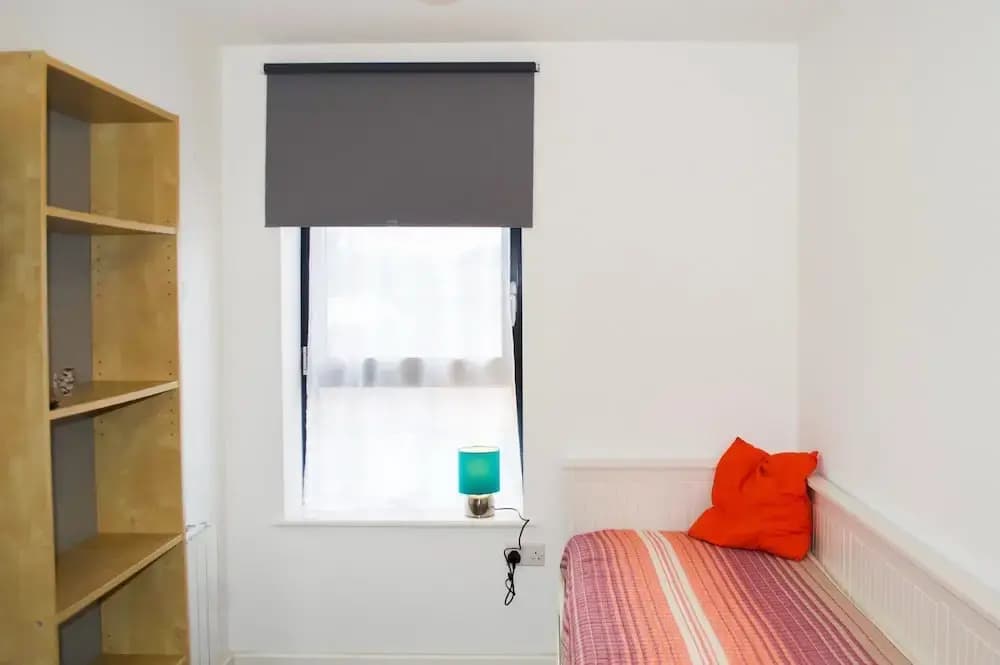 Spacious 2 Bedroom Home - photo 13