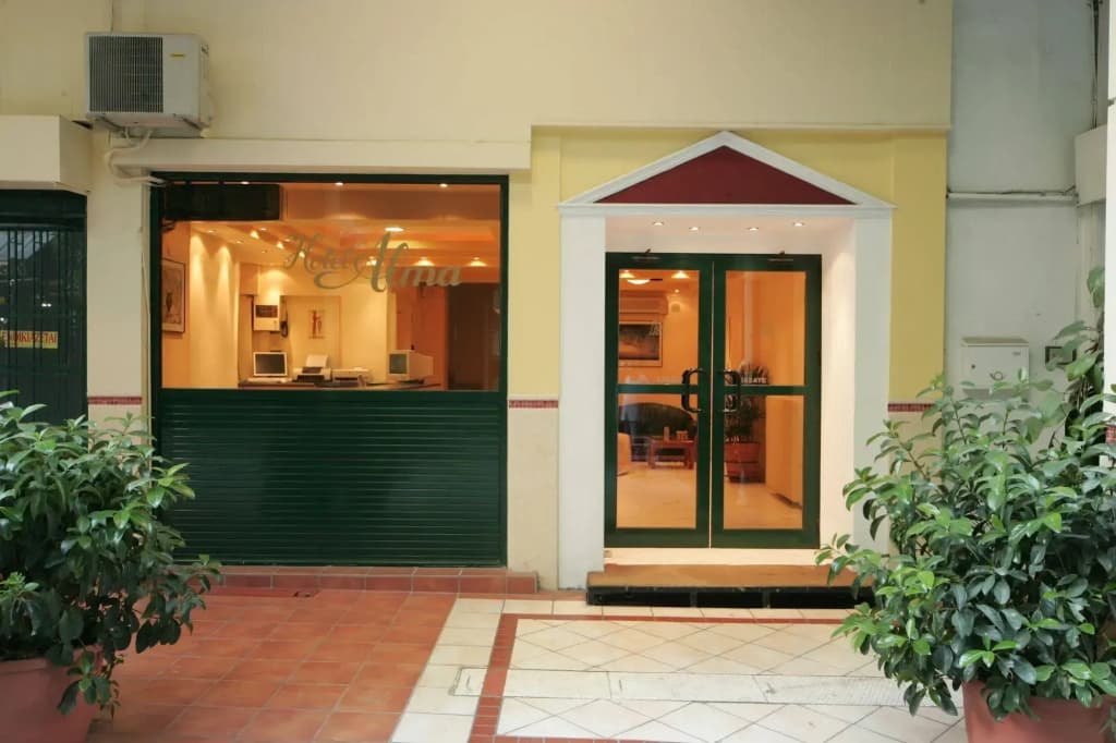 Alma Hotel - photo 1