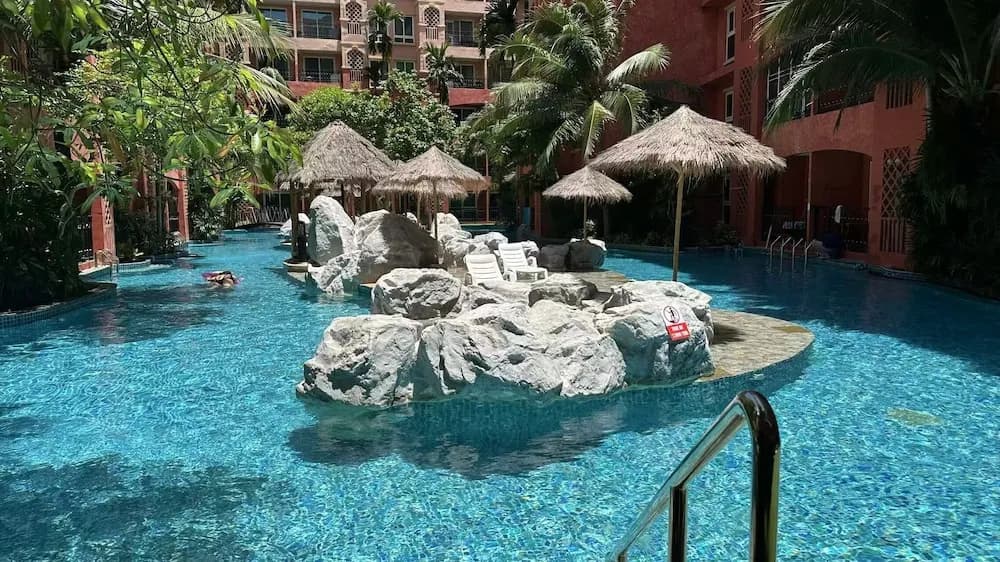 Seven Seas Condo Resort steps to  Beach - photo 13