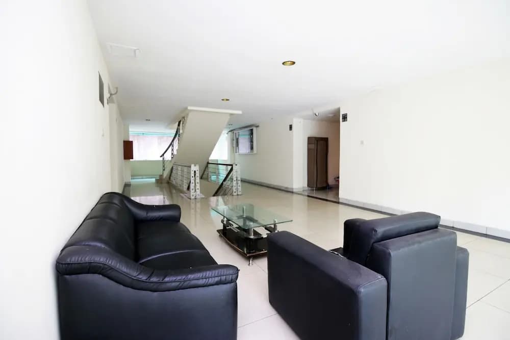 Airy Kuningan Karet Pedurenan 68 Jakarta - photo 12