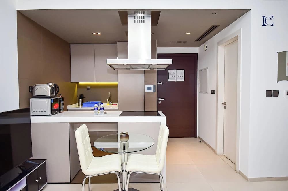 AST - Modern studio flat with balcony - photo 12
