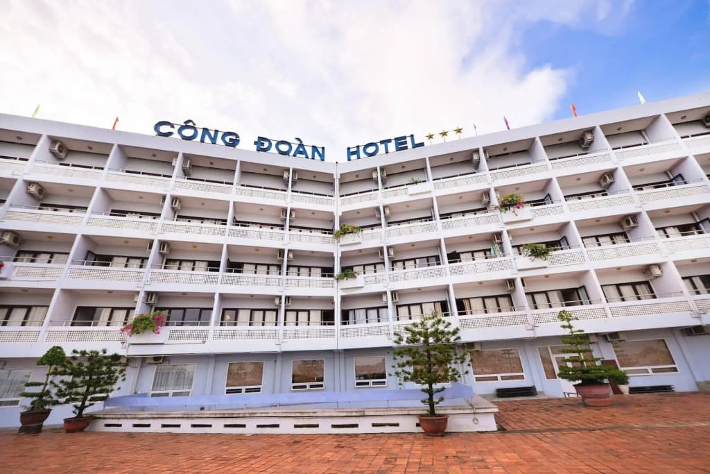 Cong Doan Ha Long Hotel - photo 1