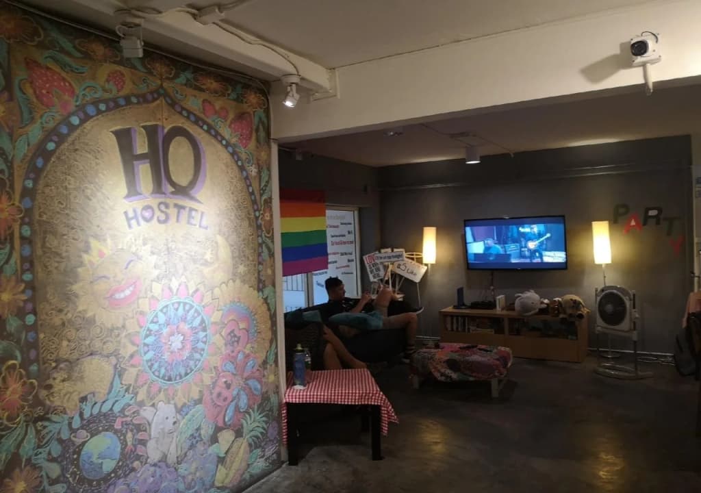 HQ hostel Silom - photo 18