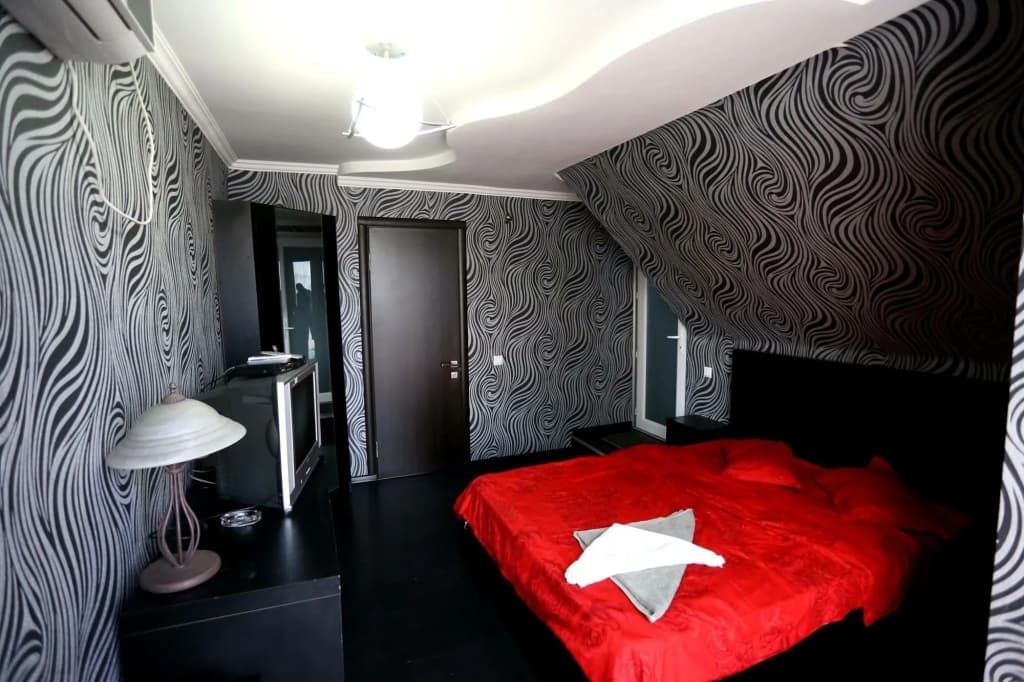 Crystal Palace Hotel - photo 4