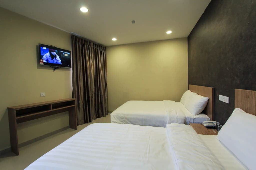 Era Plus Hotel - photo 5