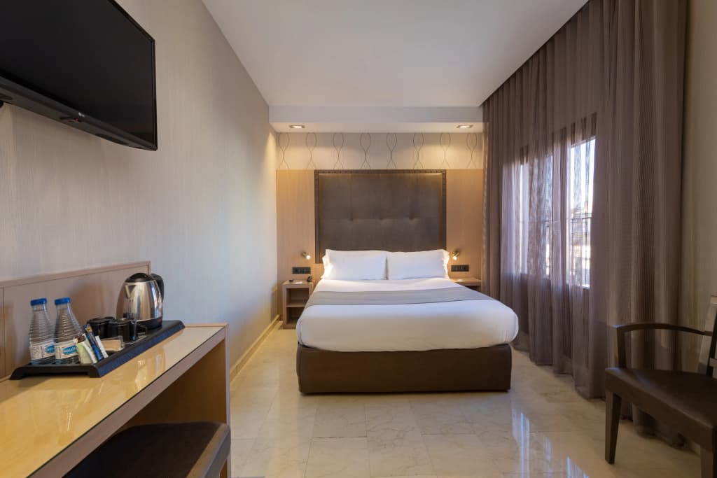 Gran Barcino Hotel  - photo 14