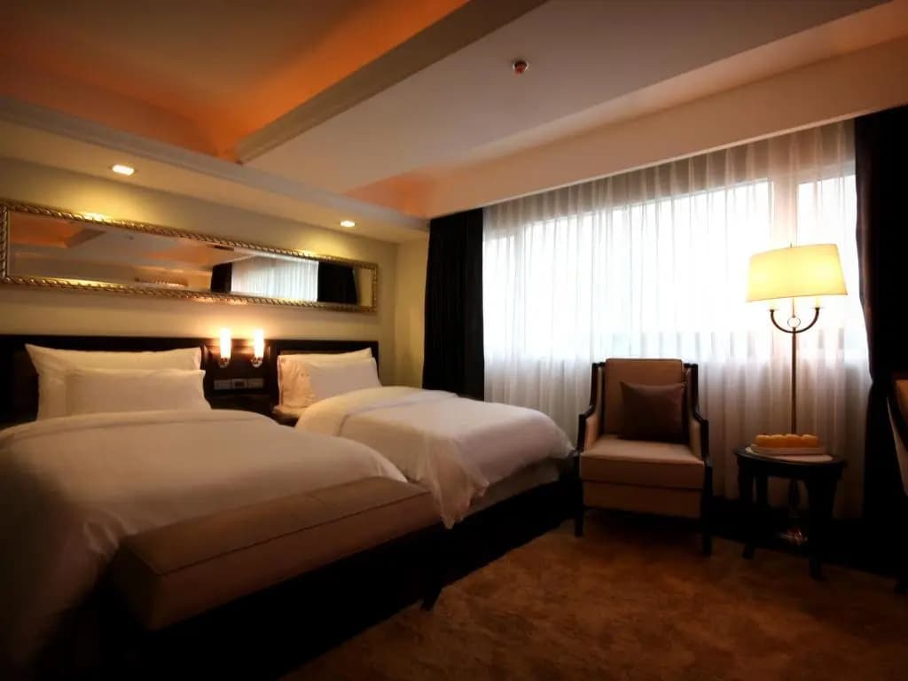 Gulliver's Tavern Hotel - photo 4