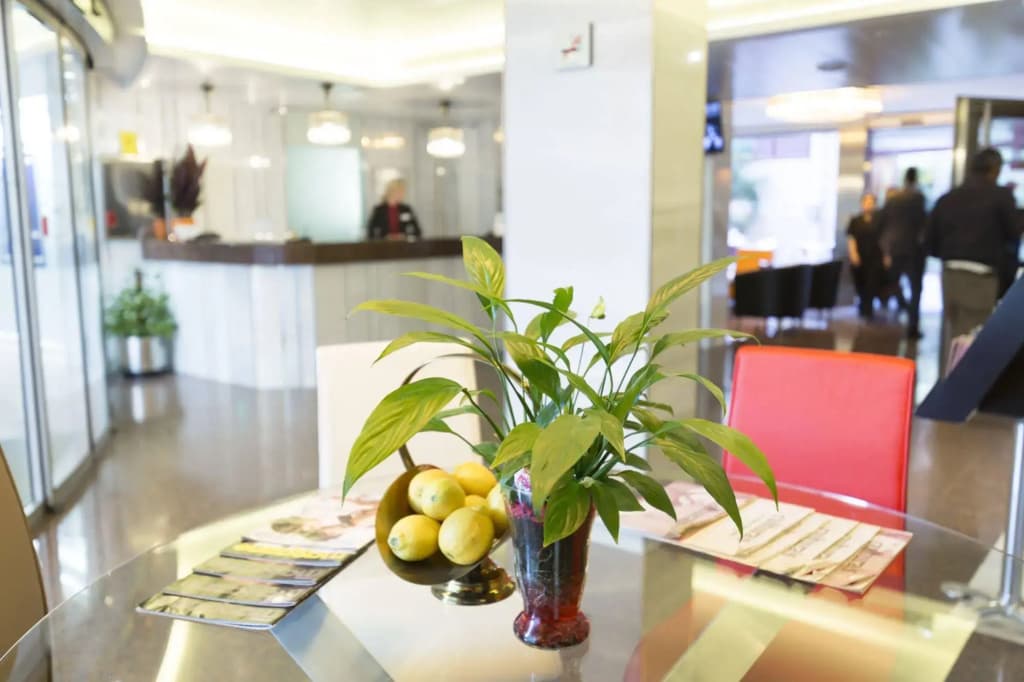 Ronda Lesseps Hotel  - photo 19