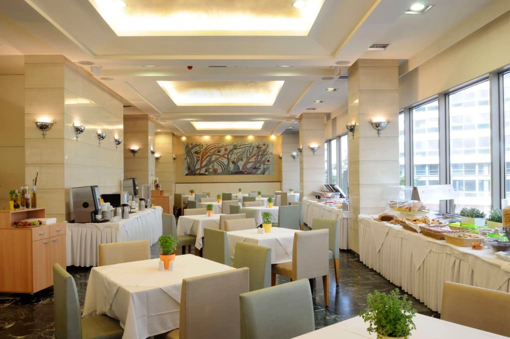 Dorian Inn Hotel - photo 26