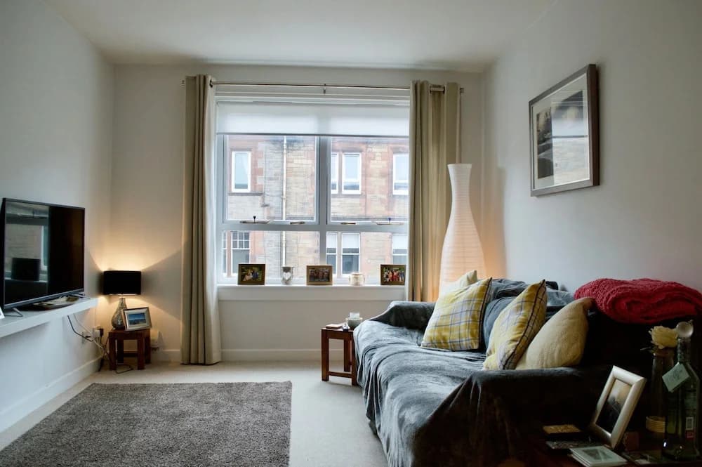 2 Bedroom Flat In Edinburgh - photo 7