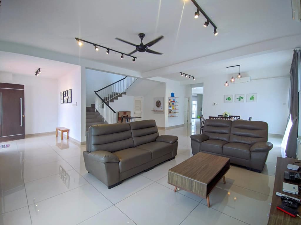 Homey Desaru Villa 22pax Max- BBQ & Netflix - Near WaterPark - photo 9