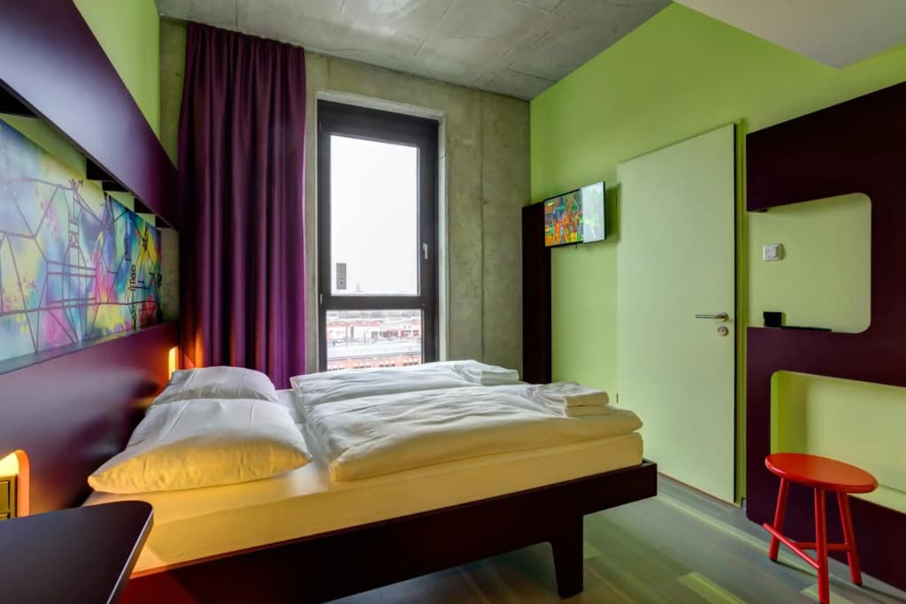 MEININGER Hotel Berlin East Side Gallery - photo 5