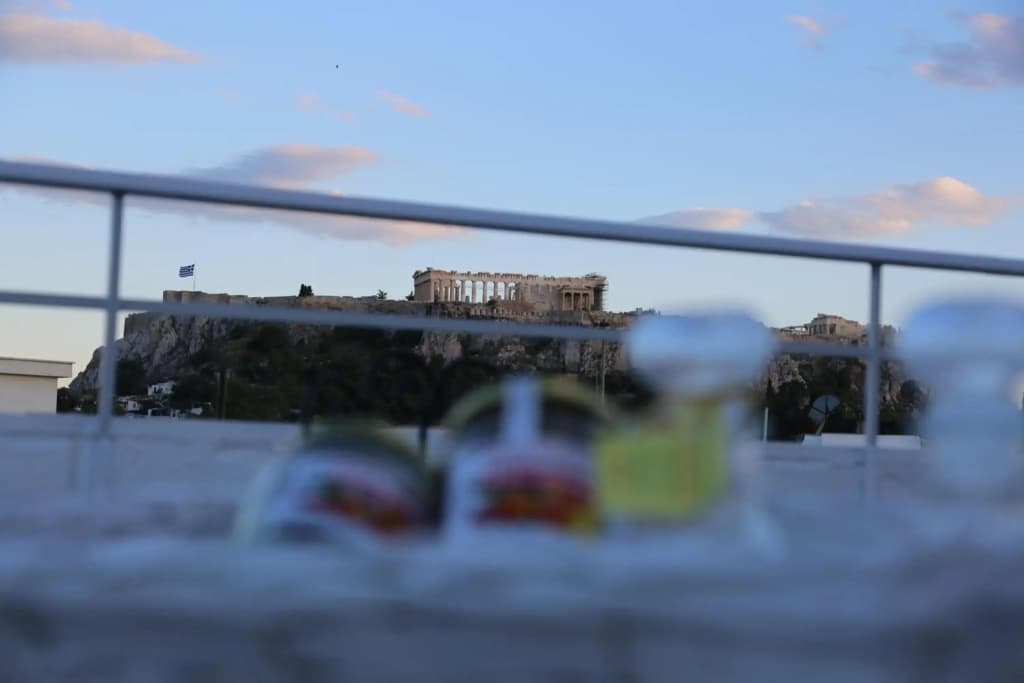 Flat in Monastiraki with stunning view of Acropolis - photo 9