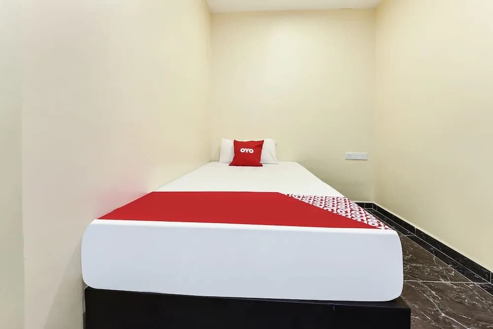 OYO 90445 Th Hotel - photo 21