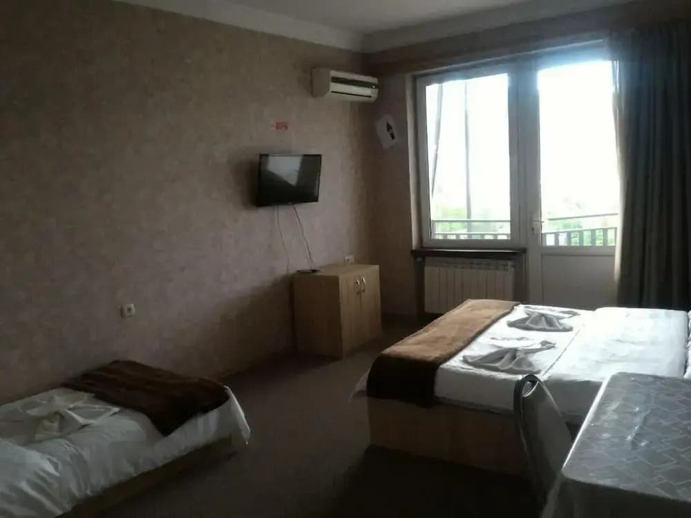 7 Star Hotel - photo 4