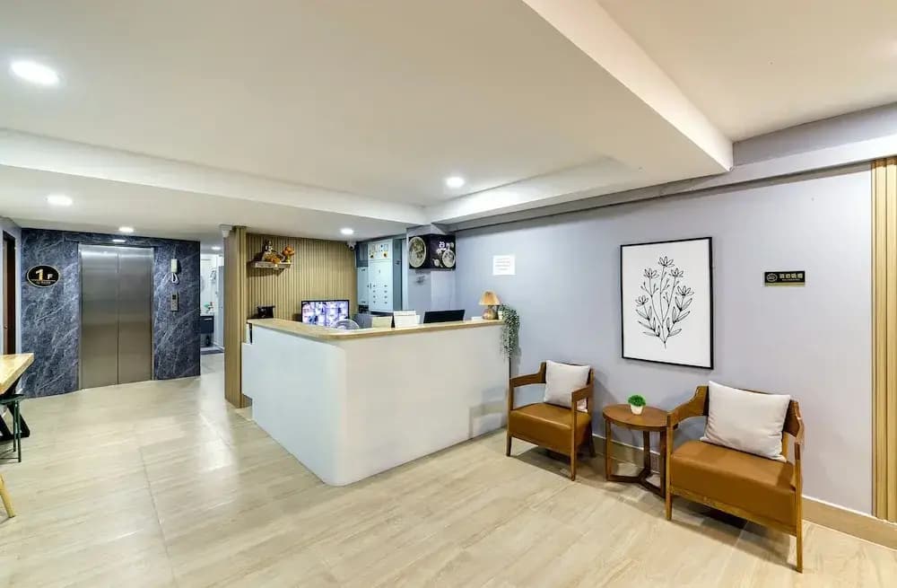 AB House - photo 12