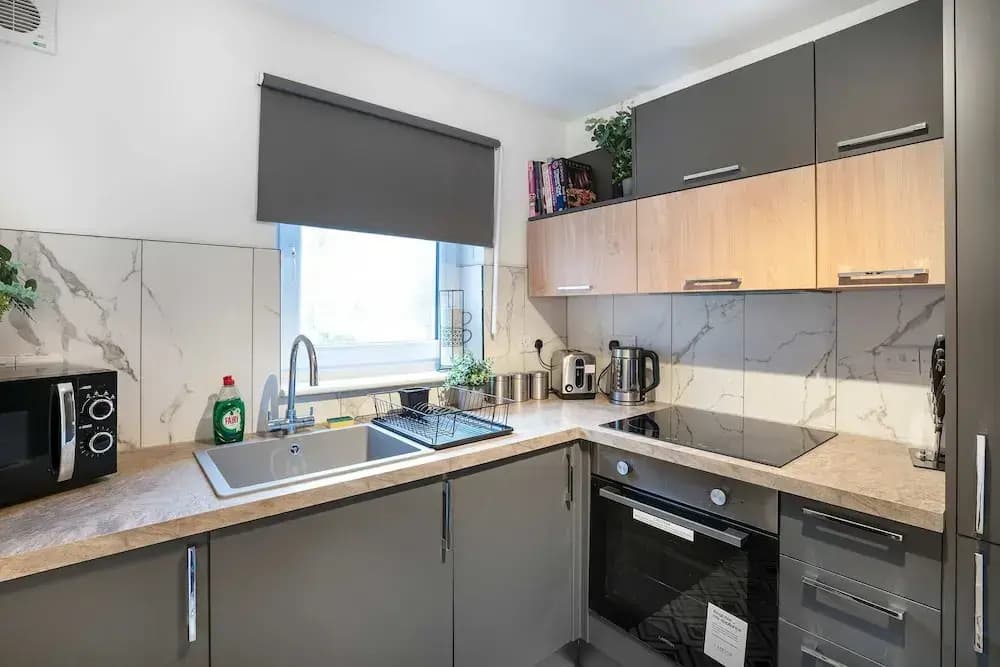 Modern 2bed Apartment-free Parking - photo 2
