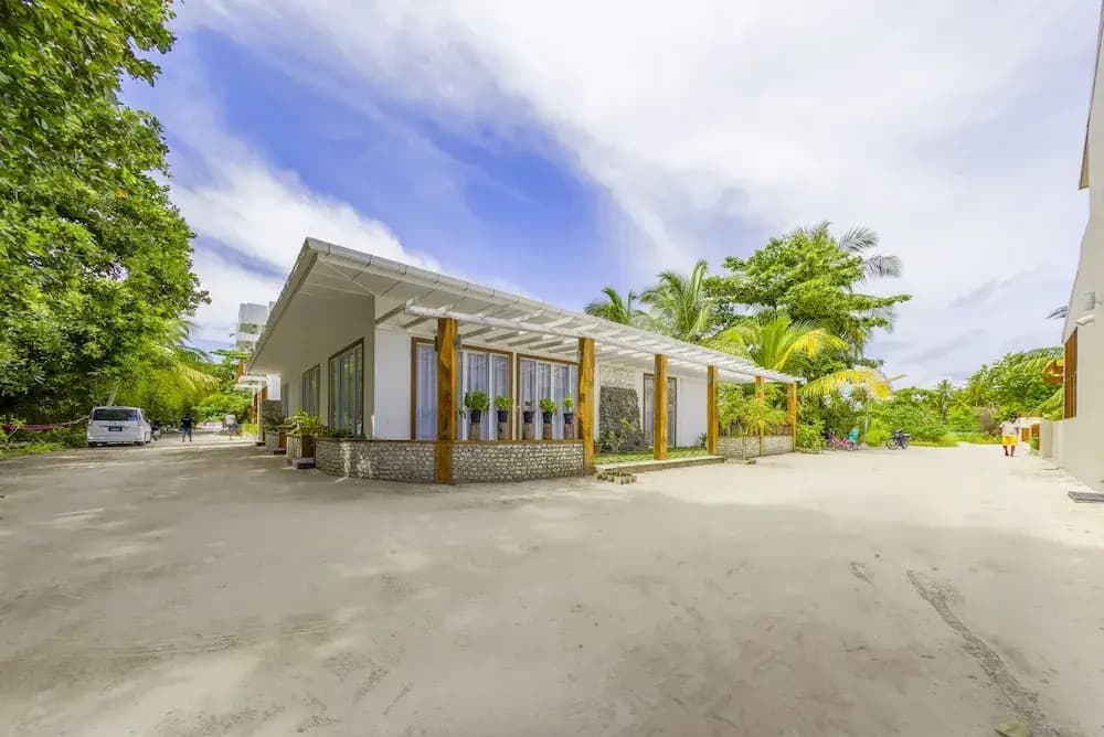 Dhigurah Retreat Beach - main photo