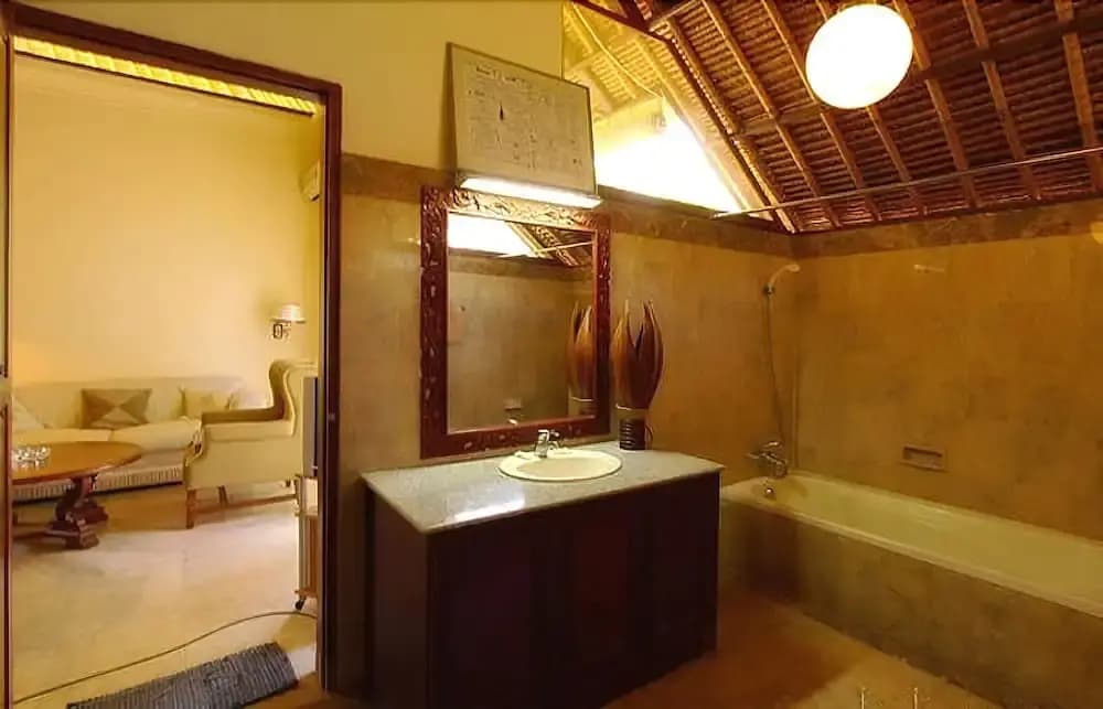 Laghawa Beach Inn Hotel - photo 9