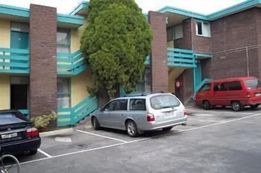 Coburg Motor Inn - photo 7