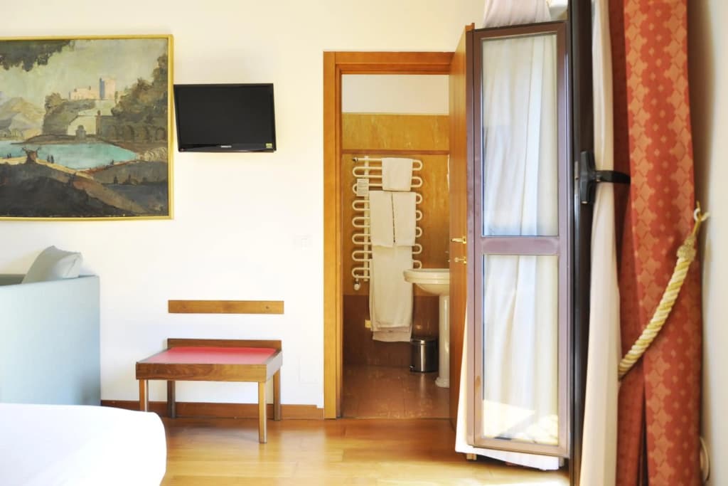 Hotel San Guido Porta Volta - photo 37